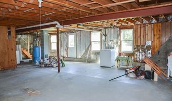 499 W River Rd, Augusta, ME 04330