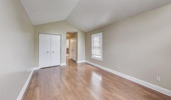 1905 N Stillwater Rd, Arlington Heights, IL 60004