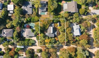 54 Gardiner Dr, Amagansett, NY 11930