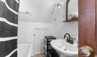 103 Green St, Augusta, ME 04330