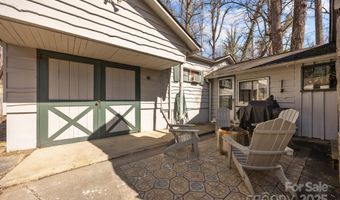 215 Cedar Ln, Arden, NC 28704