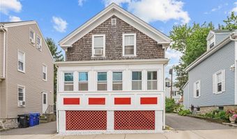 12 Hammond St, Newport, RI 02840