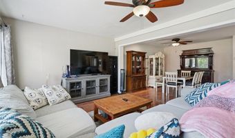 8008 NW 27 St, Bethany, OK 73008