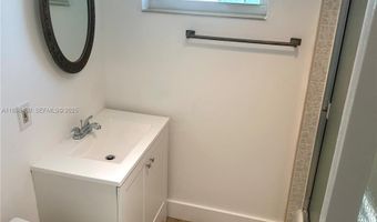 9501 E Bay Harbor Dr 5B, Bay Harbor Islands, FL 33154