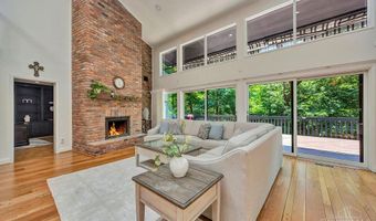 7708 Creekwood Ln, Amberley, OH 45237