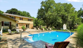 8852 Ridge Hill Dr, Indianapolis, IN 46217