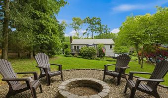 32 Whippoorwill Rd, Bethel, CT 06801