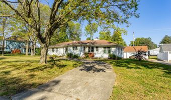 1208 Rapids St, Adel, IA 50003