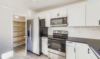 4387 Arden View Ct, Arden Hills, MN 55112