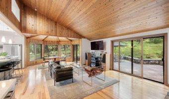 1355 White Oak Dr, Santa Rosa, CA 95409