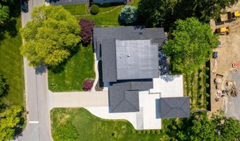 2777 Donna Dr, Columbus, OH 43220