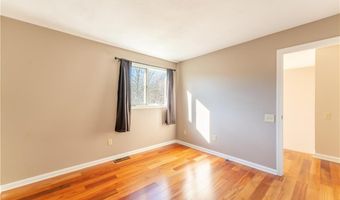 104 Palmer Dr, North Providence, RI 02904