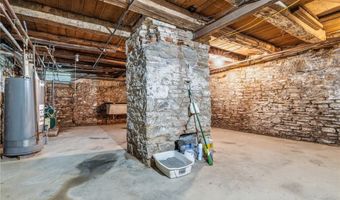 297 S Rockhill Ave, Alliance, OH 44601