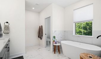 628 LEVERINGTON Ave 1, Philadelphia, PA 19128
