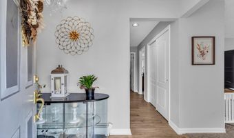 7 Alton Ct, Toms River, NJ 08757