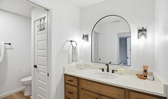 1908 Golfview Dr, Auburn, IN 46706