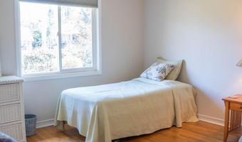 826 Holly St, Ashland, OR 97520
