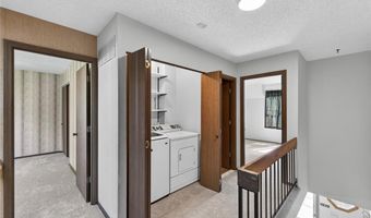 1003 Pocono Trl, Ballwin, MO 63021
