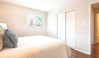 132 N GLADDEN St N, Alexandria, VA 22304