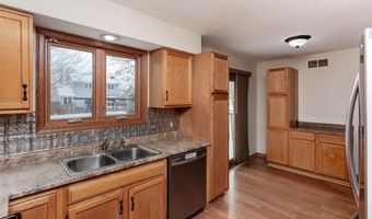 3814 Brookdale Ave, Ames, IA 50010