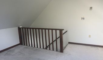 3 Orchard Hills Pkwy, Bangor, ME 04401