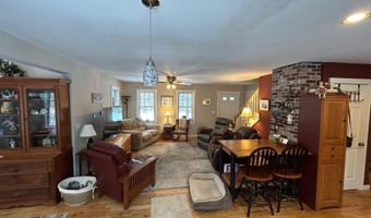 21 Dream Ln, Belfast, ME 04915