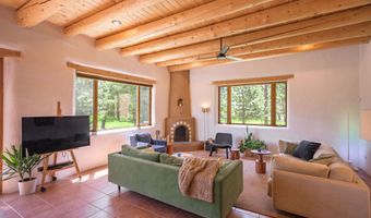 9 Desiderio, Arroyo Seco, NM 87514