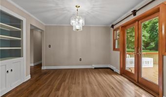 6 Wabasso Ter, Middletown, RI 02842