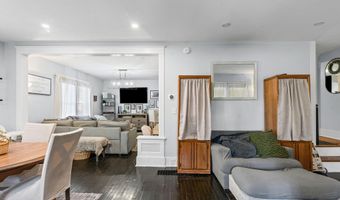 36 Henrietta St, Amsterdam, NY 12010
