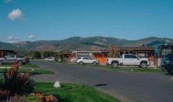 51 Sand Trap Ln, Blanchard, ID 83804