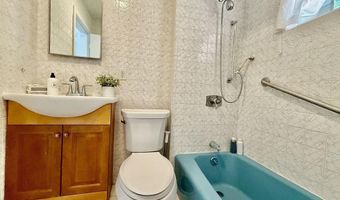 21 Upcrest Rd SF, Boston, MA 02135
