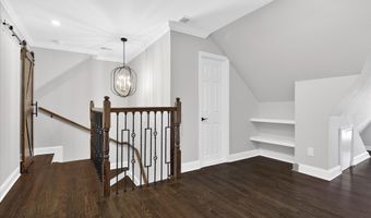 1607 N GLEBE Rd, Arlington, VA 22207