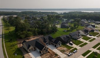 605 Pelican Dr, Polk City, IA 50226