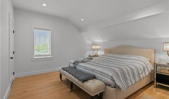 109 Carroll Ave, Newport, RI 02840