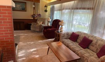 606 N Maple St, Ainsworth, NE 69210