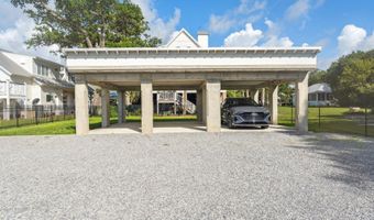 810 S Beach Blvd, Bay St. Louis, MS 39520