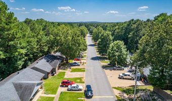 1309 Country Oaks Dr, Benton, AR 72015