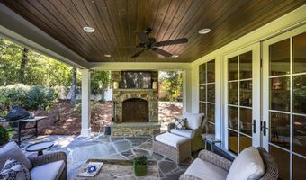1153 Saint Andrews Dr, Macon, GA 31210