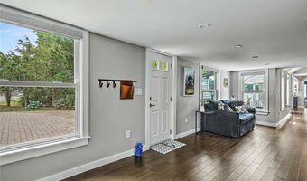 166 New Meadow Rd, Barrington, RI 02806