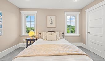 132 S GARFIELD St, Arlington, VA 22204