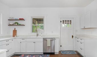 412 E Walker St, Ash Grove, MO 65604