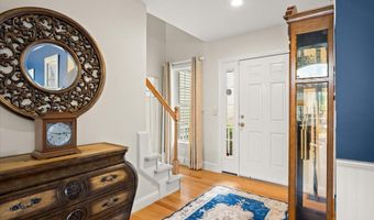 22 Prestwick Rd 22, Bourne, MA 02532
