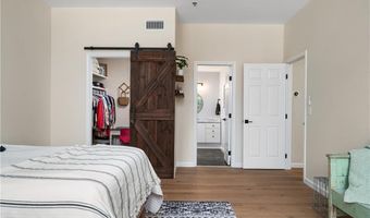 2 School St 108, Lincoln, RI 02802