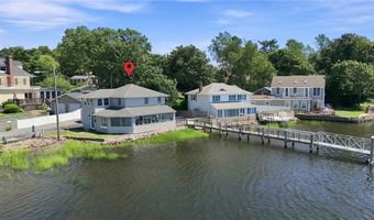 32 King Philip Ave, Barrington, RI 02806