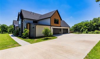 10901 Old Fashion Dr, Bentonville, AR 72713