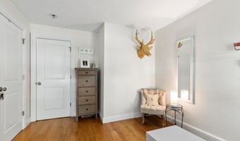 617-619 E. Second St 1, Boston, MA 02127