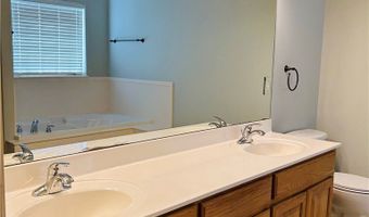 15 Mills Dr, Bella Vista, AR 72714