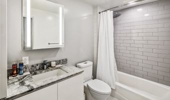 987 Queen St 1806, Honolulu, HI 96814