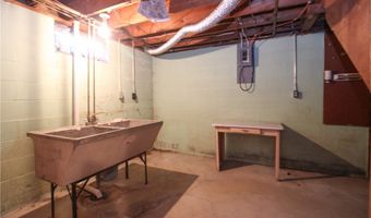 66 S Beverly Ave, Austintown, OH 44515
