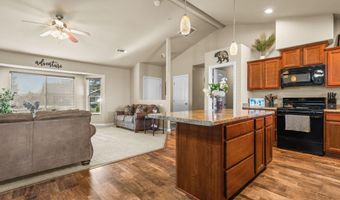 2606 Sapphire Ln, Anderson, CA 96007